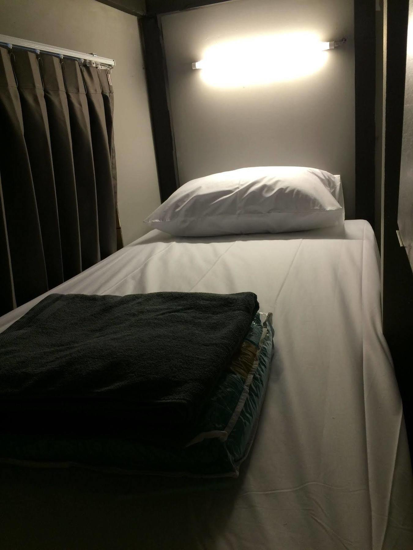Hubb Hostel Phuket Airport Nai Yang Beach Kültér fotó