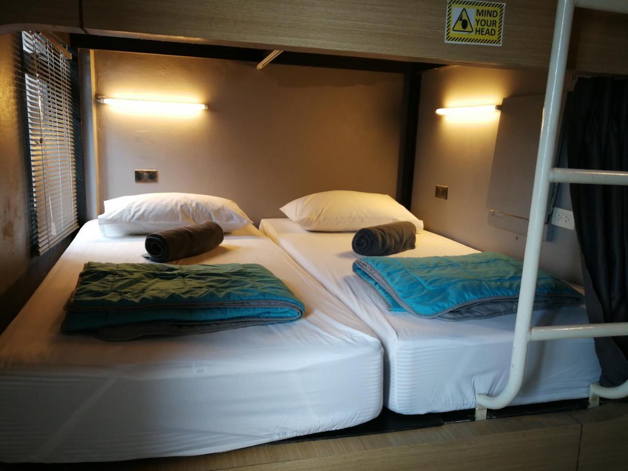 Hubb Hostel Phuket Airport Nai Yang Beach Kültér fotó
